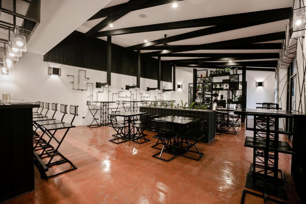 D' LA TORRE HOTEL Main image