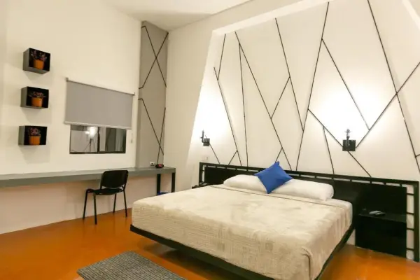 D' LA TORRE HOTEL 7